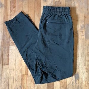 Lulu Green Joggers (brand new)